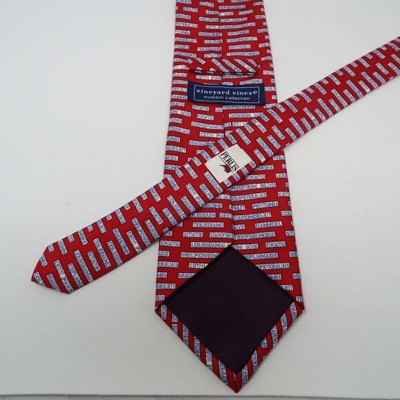 Vineyard Vines Custom Collection Silk Tie # 245 - Picture 5 of 7